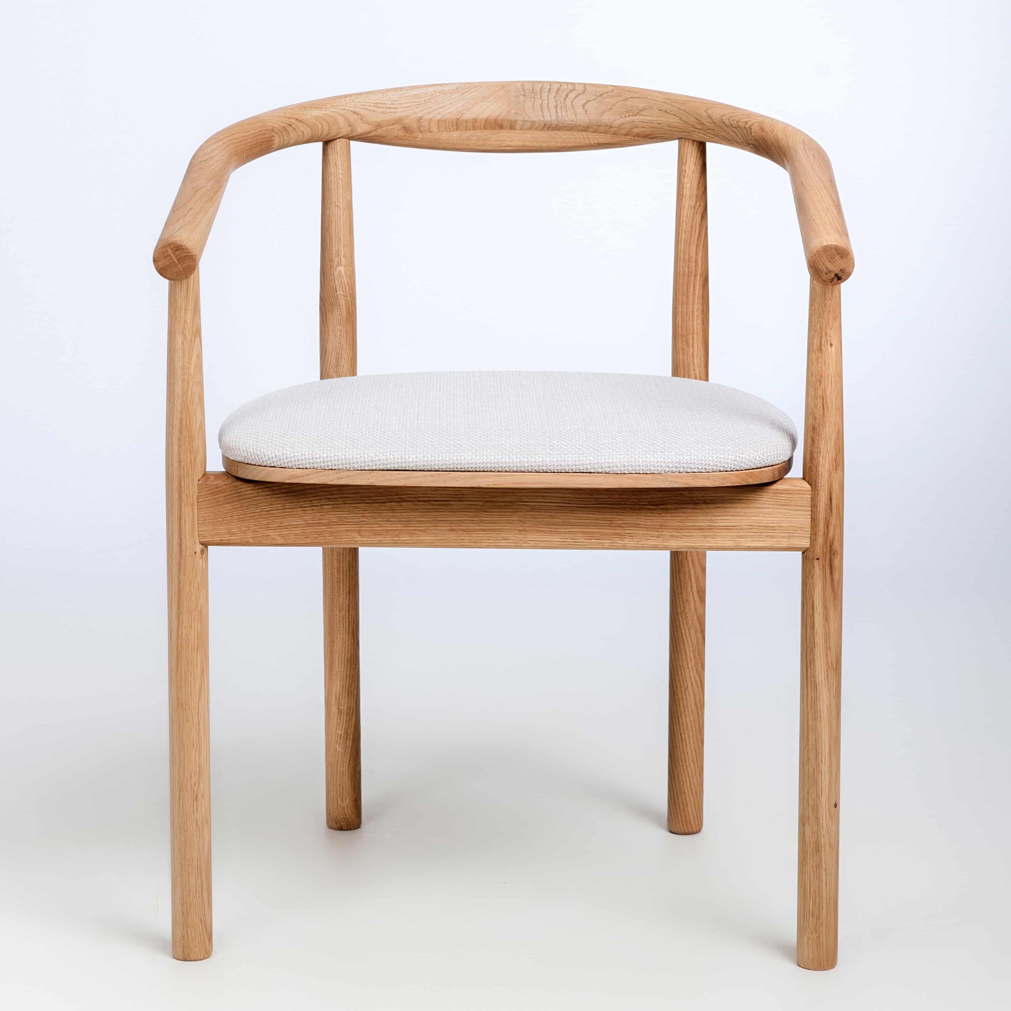 NordicStory Silla de madera maciza de roble tapizada de la colección Lea Mueble nórdico con un diseño moderno Roble.Store