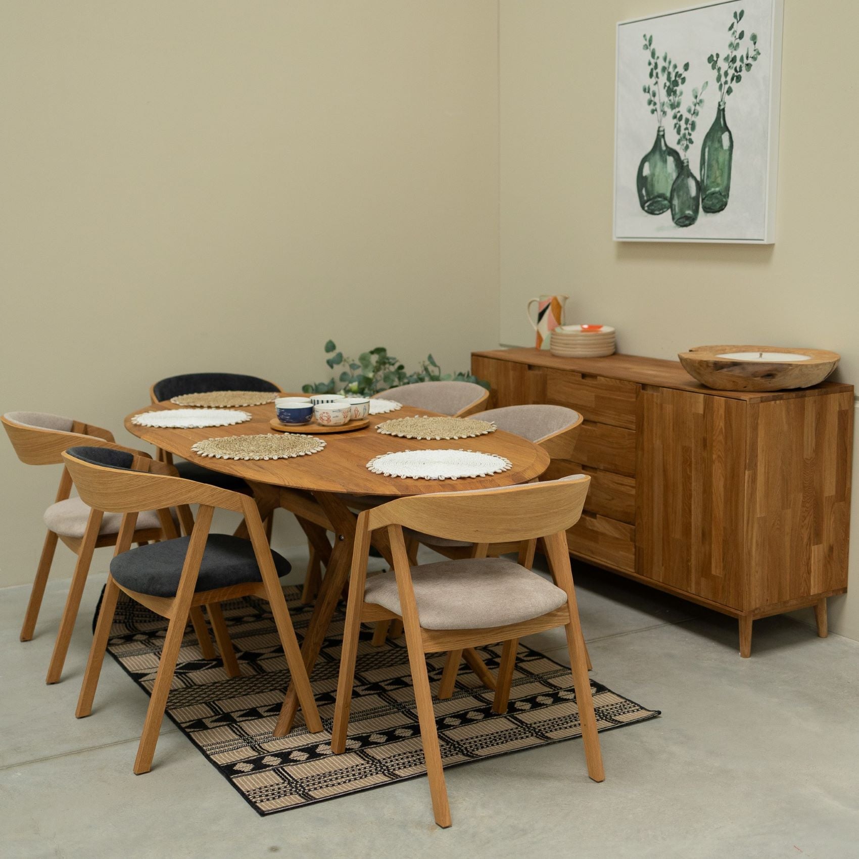 Table extensible ovale en bois massif de chêne Carmen