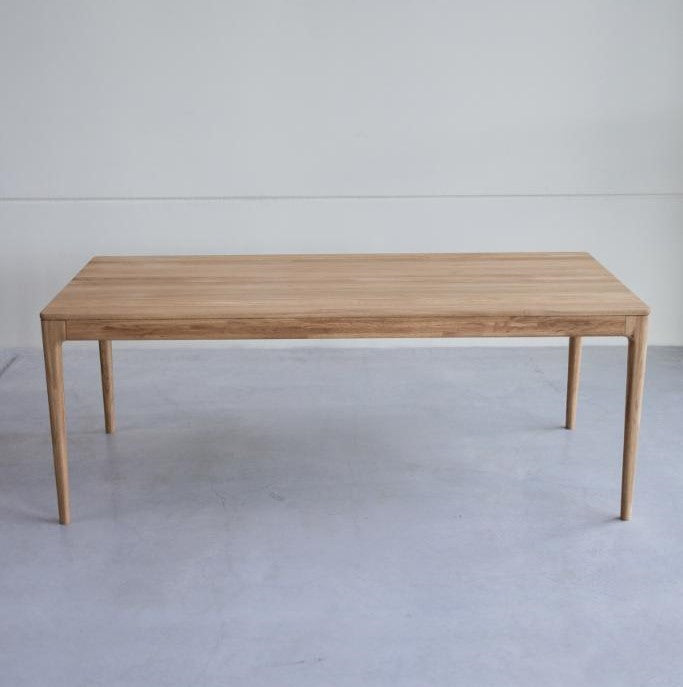 Table à manger extensible en bois massif de chêne Bergamo