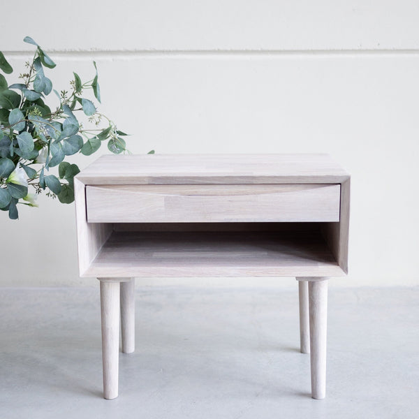 Table de chevet en bois massif de chêne Escandi 2 – 60 x 40 x 51,5 cm - NordicStory