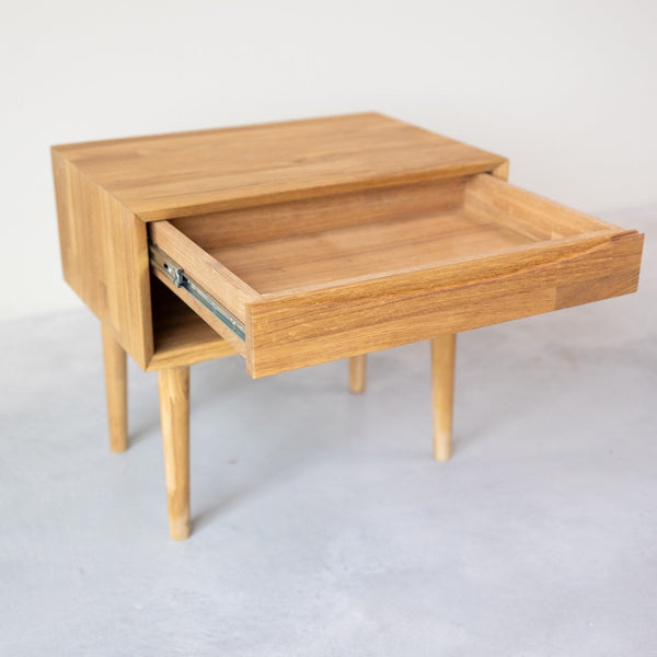 Table de chevet en bois massif de chêne Escandi 2 – 60 x 40 x 51,5 cm - NordicStory