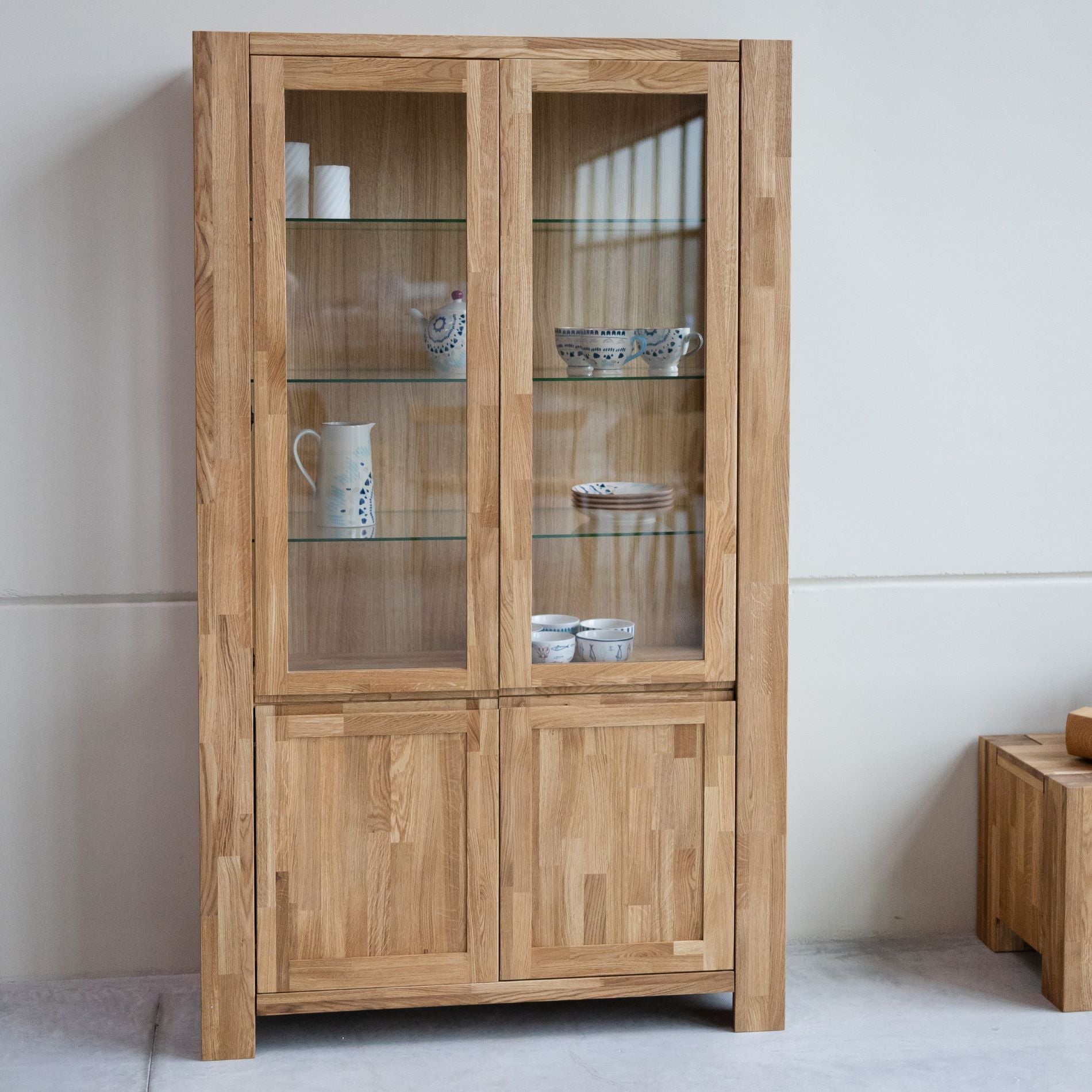 Vitrine en bois massif de chêne Balder