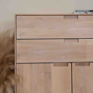 Buffet commode en bois massif de chêne Escandi 2 – 80 x 45 x 111 cm - NordicStory