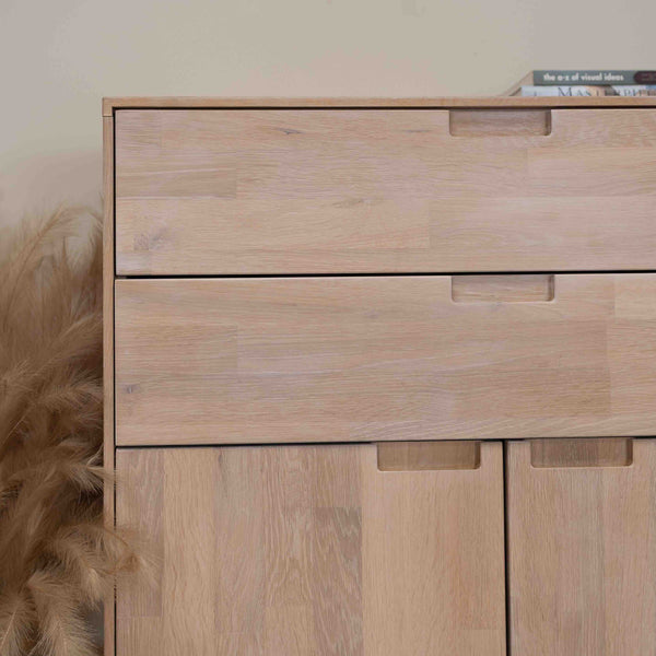 Buffet commode en bois massif de chêne Escandi 2 – 80 x 45 x 111 cm - NordicStory