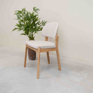 Chaise en bois massif de chêne revêtement beige écru