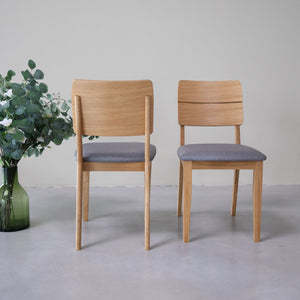 Chaise de salle à manger en bois massif de chêne Mauritz, revêtement Gris Nordique/Beige – Lot de 2 ou 4 chaises - NordicStory