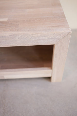 Meuble TV en bois massif de chêne Kaira – 100/140x 50 x 35 cm - NordicStory