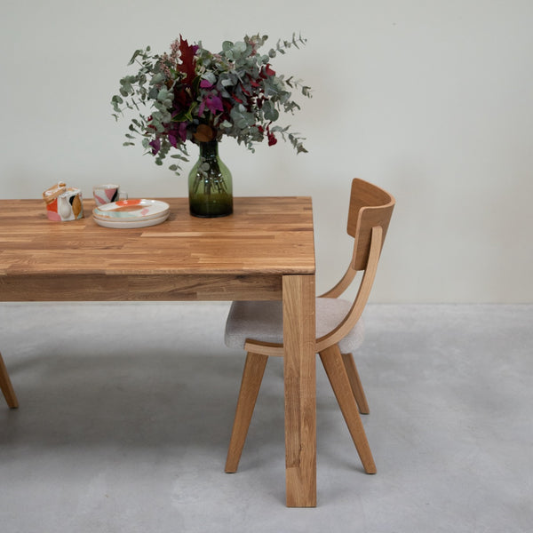 Table à manger en bois massif de chêne Mauritz 4 – 120/140/160/180 x 80/90 x 75 cm - NordicStory