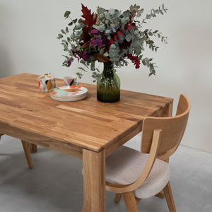 Table à manger en bois massif de chêne Mauritz 4 – 120/140/160/180 x 80/90 x 75 cm - NordicStory