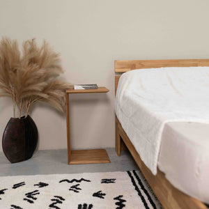 Table d’appoint, table de chevet, bout de canapé en bois massif de chêne