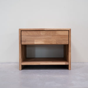 Table de chevet en bois massif de chêne Judith – 50 x 40 x 40 cm - NordicStory