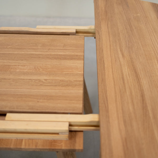 Table à manger ronde extensible en bois massif de chêne Léa – 120-170 x 120 x 76 cm / 140-190 x 140 x 76 cm - VESKOR