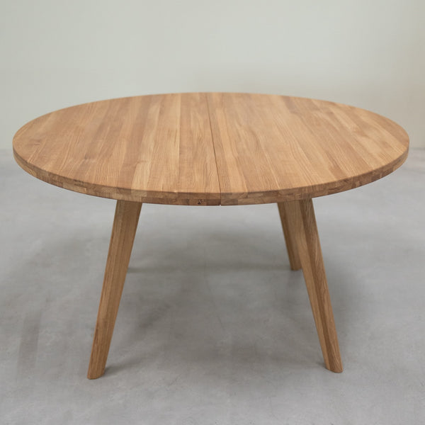 Table à manger ronde extensible en bois massif de chêne Léa – 120-170 x 120 x 76 cm / 140-190 x 140 x 76 cm - VESKOR