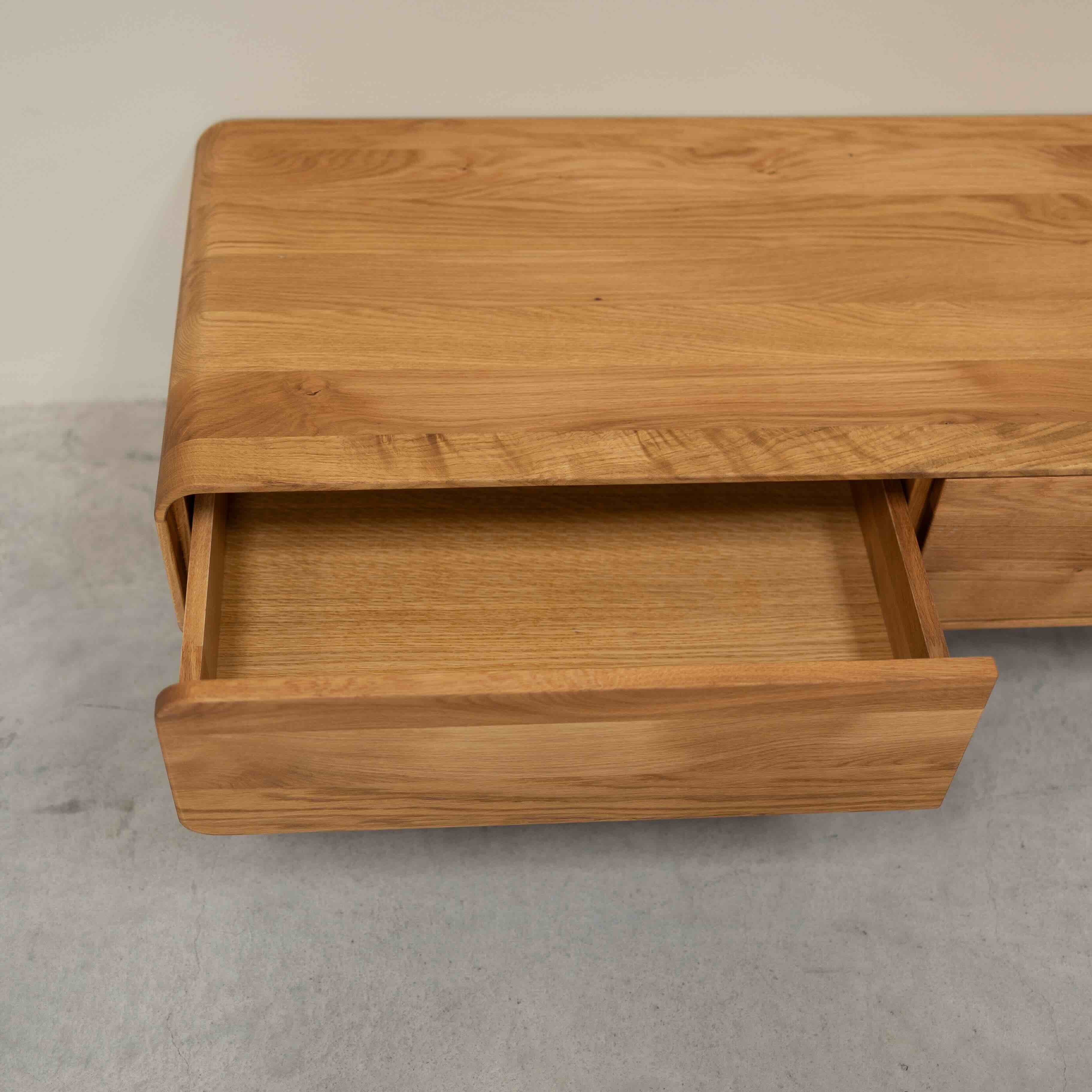 Buffet bas meuble de rangement en bois massif de chêne Genève