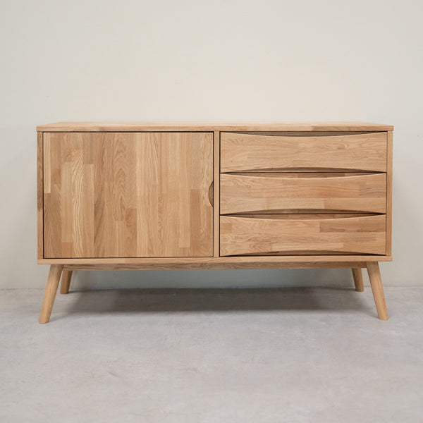 Buffet commode en bois massif de chêne Malmo 1 – 135,6 x 45,5 x 75 cm - VESKOR