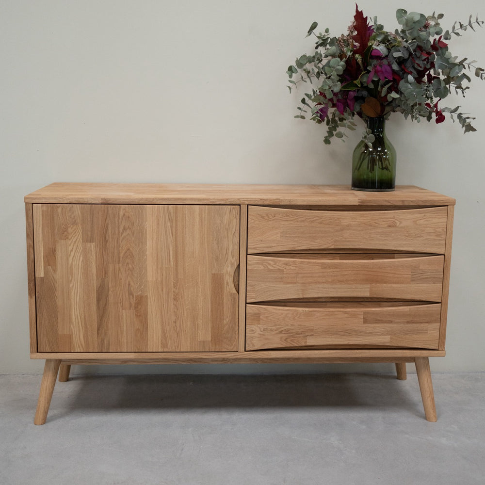 Buffet commode en bois massif de chêne Malmo 1 – 135,6 x 45,5 x 75 cm - VESKOR