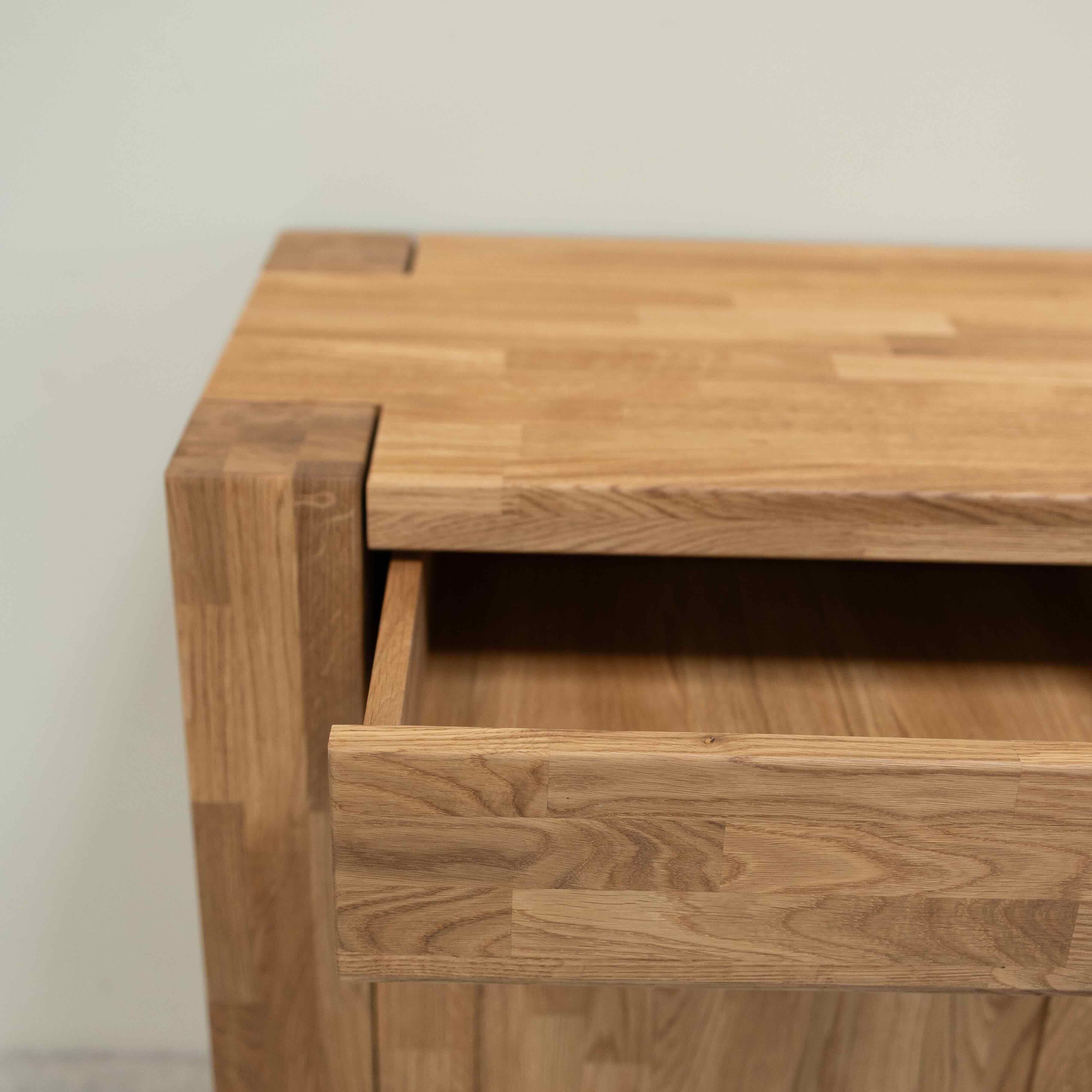 Buffet bahut en bois massif de chêne Balder