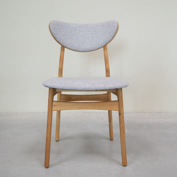 Chaise en bois massif de chêne Maxwell, revêtement Gris - Lot de 2 ou 4 chaises - VESKOR