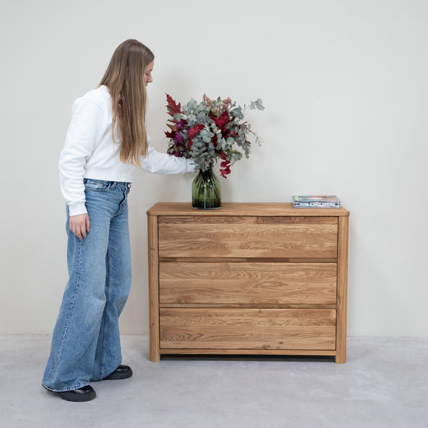 Commode en bois massif de chêne Elsa - 102 x 44 x 79 cm - NordicStory
