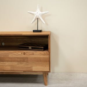Meuble TV en bois massif de chêne Escandi 2 – 120 x 39 x 53,5 cm - NordicStory