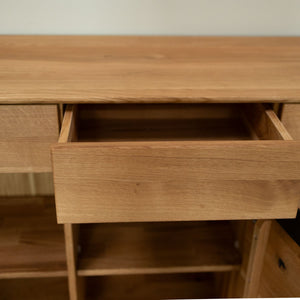 Buffet en bois massif de chêne Bremen - 180 x 42 x 90 cm - NordicStory