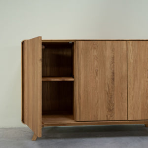 Buffet 3 portes en bois massif de chêne Genève 3 - 134 x 45 x 86 cm - NordicStory