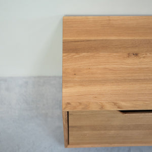 Meuble TV en bois massif de chêne Bremen - 160 x 42 x 50 cm - NordicStory