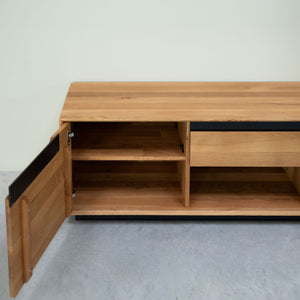 Meuble TV en bois massif de chêne Bremen - 160 x 42 x 50 cm - NordicStory