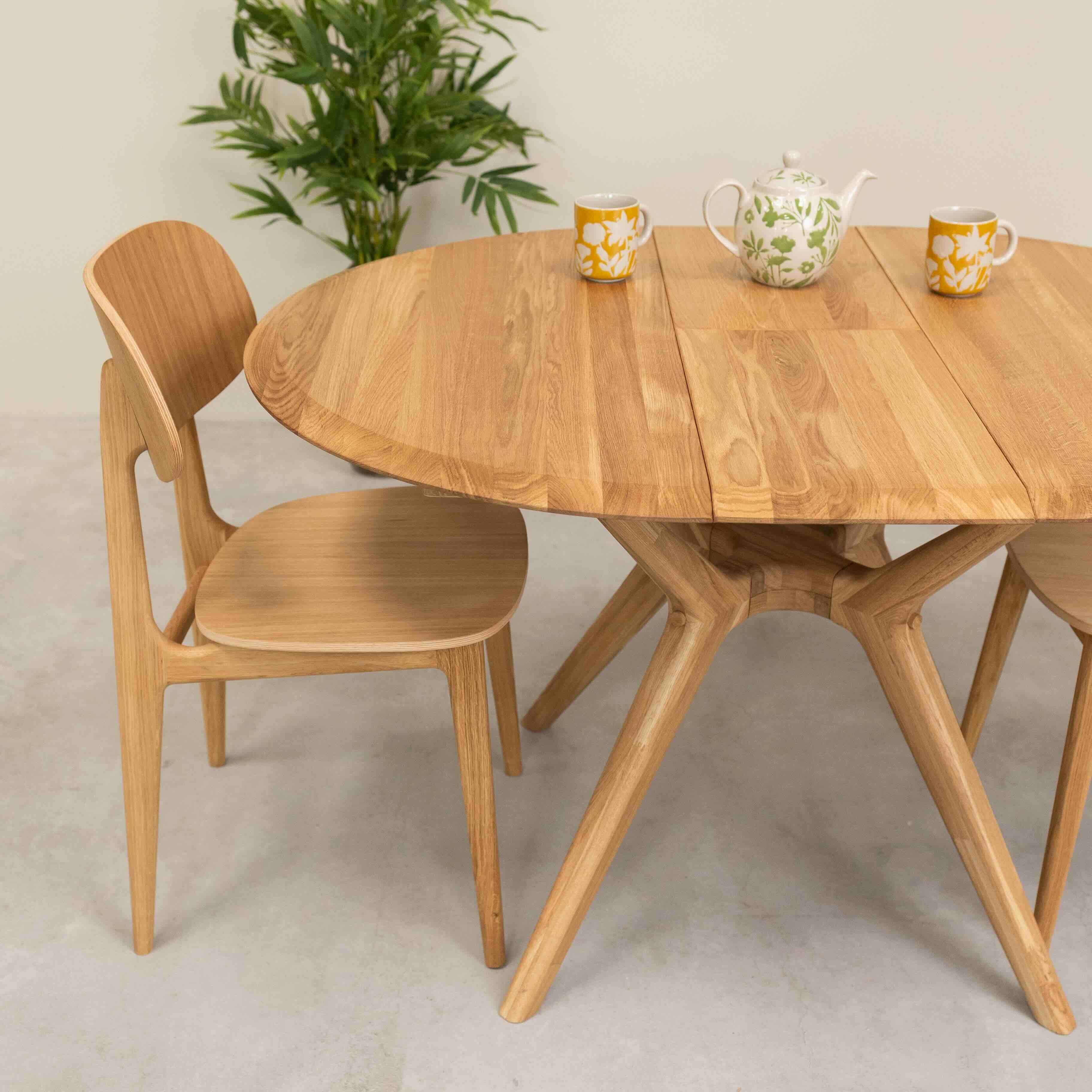 Tables à manger en bois massif de chêne | ROBLE.STORE