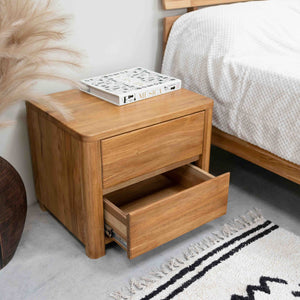 Table de chevet en bois massif de chêne style nordique Roble.store