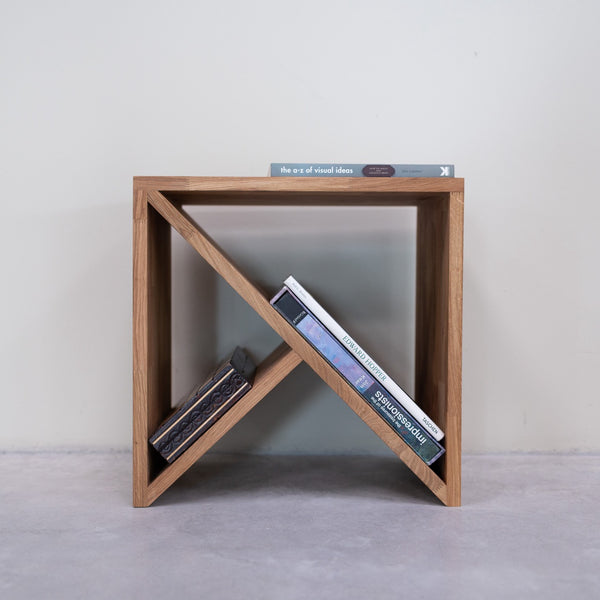 Table de chevet en bois massif de chêne