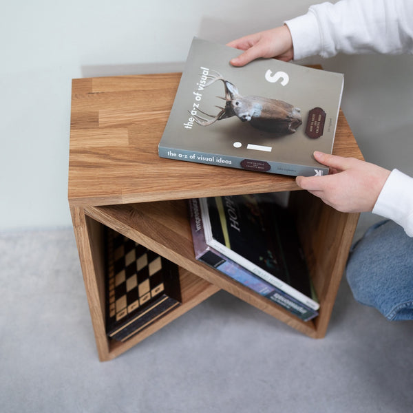 Table de chevet en bois massif de chêne