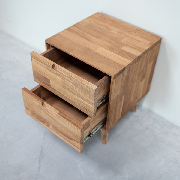 Table de chevet en bois massif de chêne Escandi – 40 x 40 x 52 cm - NordicStory