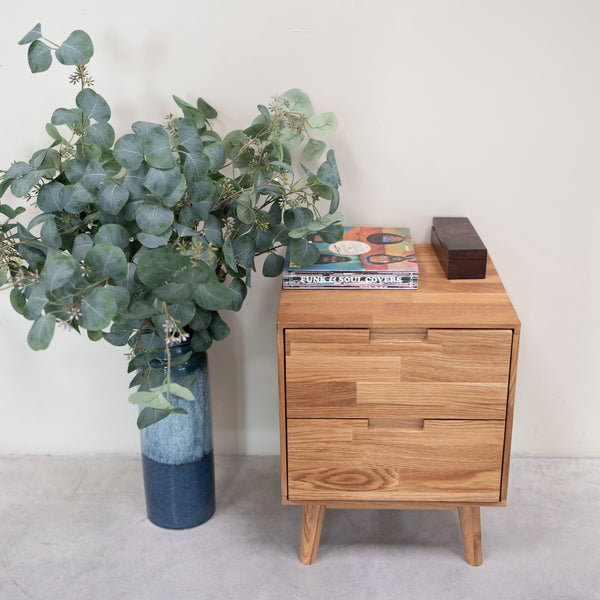 Table de chevet en bois massif de chêne Escandi – 40 x 40 x 52 cm - NordicStory