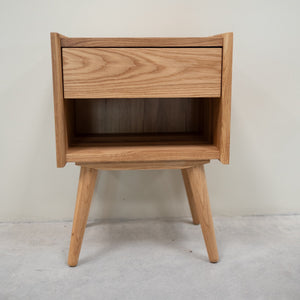 Table de chevet en bois massif de chêne Malmo - 40 x 30 x 55 cm - VESKOR