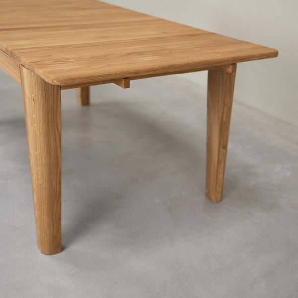 Table à manger rectangulaire extensible en bois massif de chêne Kodama - VESKOR