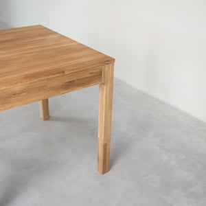 Table à manger extensible en bois massif de chêne Marsi - NordicStory