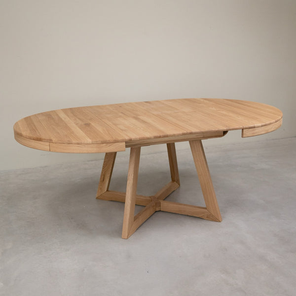 Table à manger en bois massif de chêne durable Valence