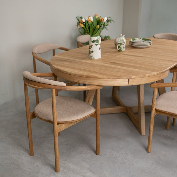 Table à manger en bois massif de chêne durable Valence