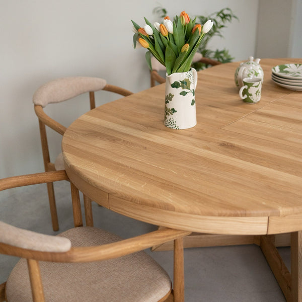 Table à manger en bois massif de chêne durable Valence