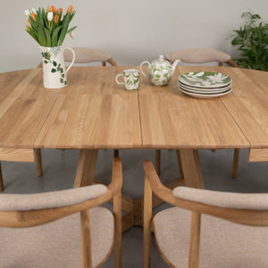 Table à manger en bois massif de chêne durable Valence