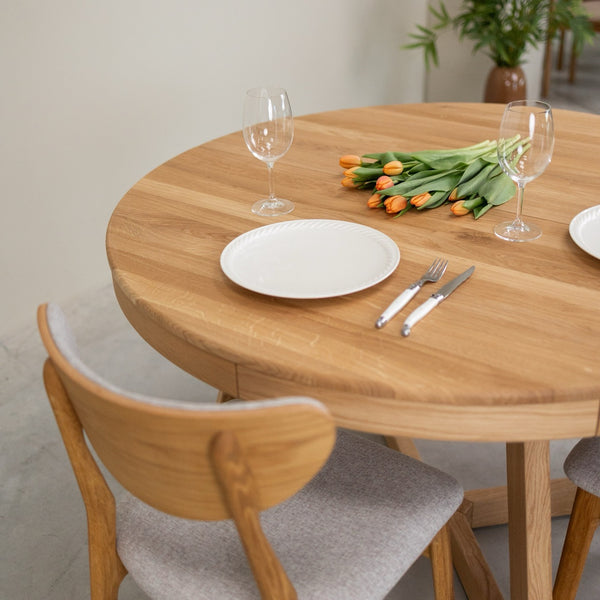 Table à manger en bois massif de chêne durable Valence