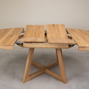 Table à manger en bois massif de chêne durable Valence