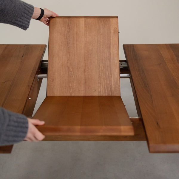 Table à manger extensible en noyer massif