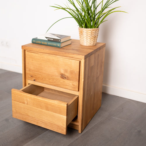 Table de chevet en bois massif de chêne