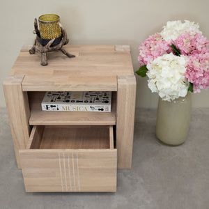 Table de chevet en bois massif de chêne Valence – NordicStory