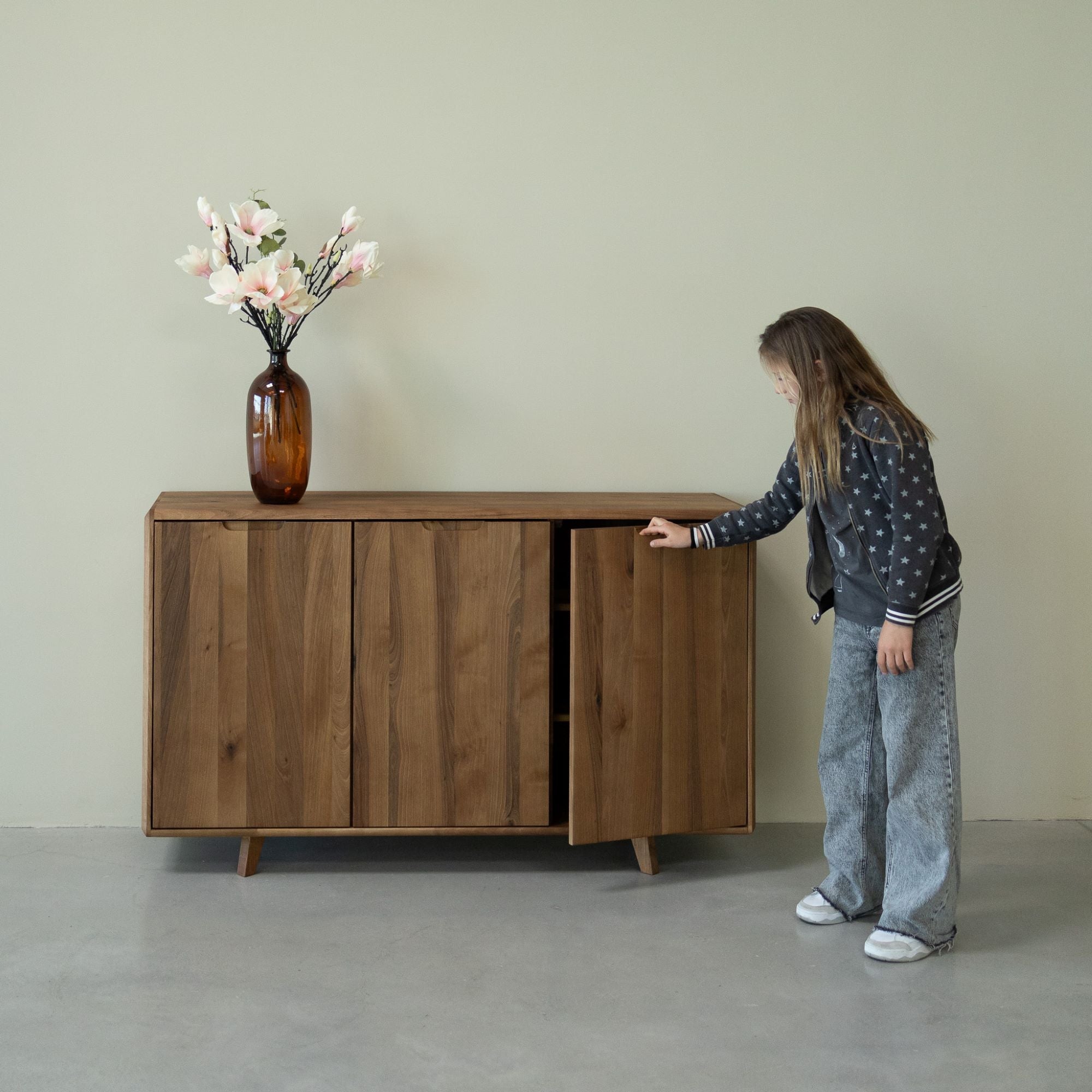 veskor-comoda-madera-maciza-roble-nogal-nordico-MK02N_1