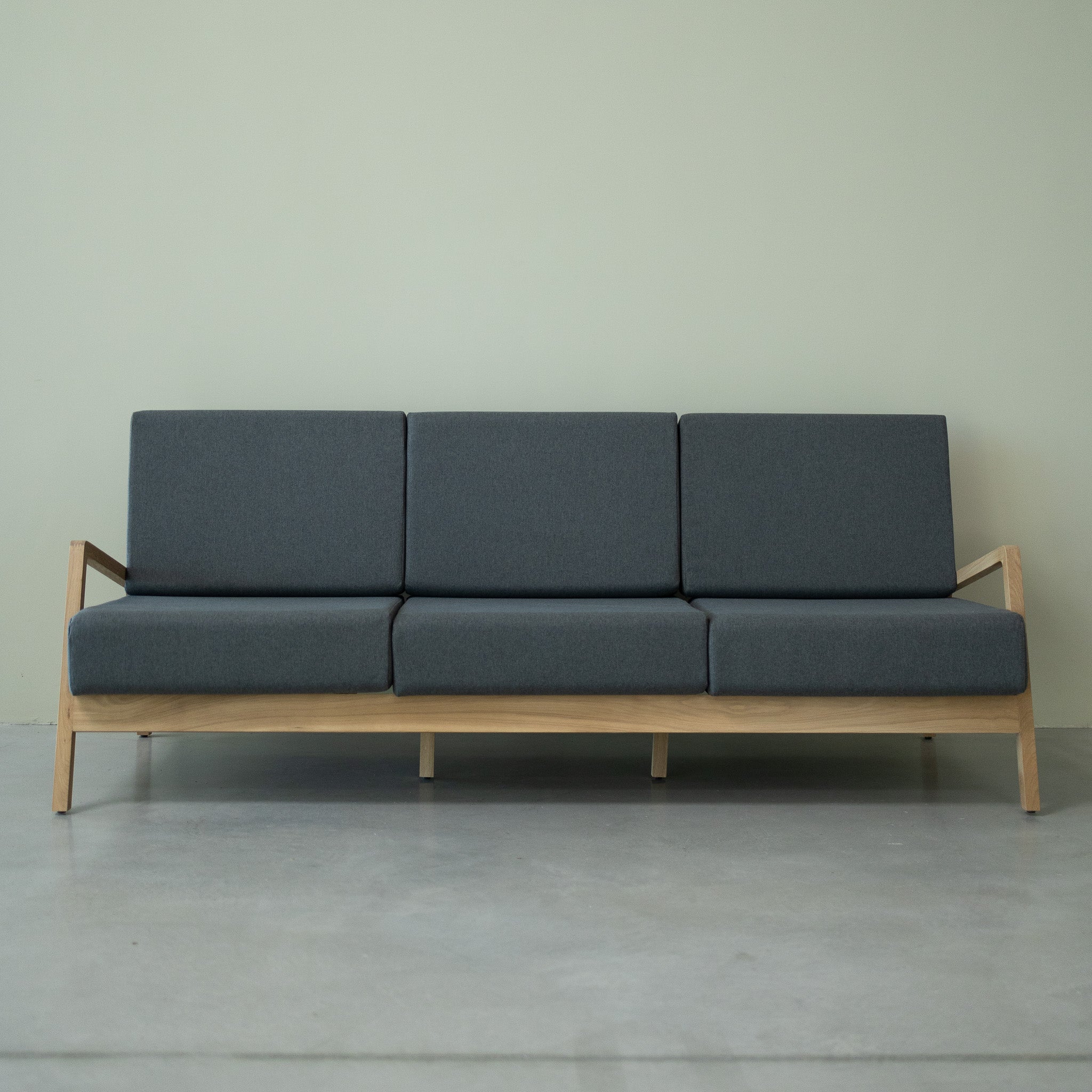 VESKOR Sofá tres plazas madera maciza de roble SWEDEN 