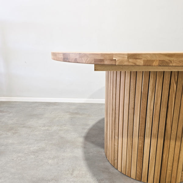 Table à manger ronde extensible en bois massif de chêne Roma - 135-235 x 135 x 75 cm - VESKOR