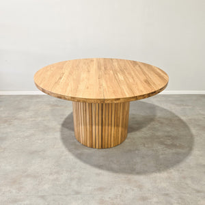 Table à manger ronde extensible en bois massif de chêne Roma - 135-235 x 135 x 75 cm - VESKOR